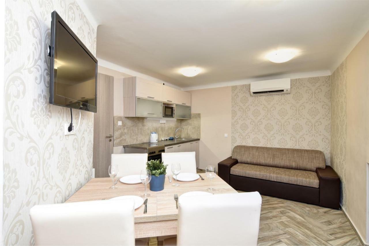 Center Businessclass Apartment Budapest Bagian luar foto